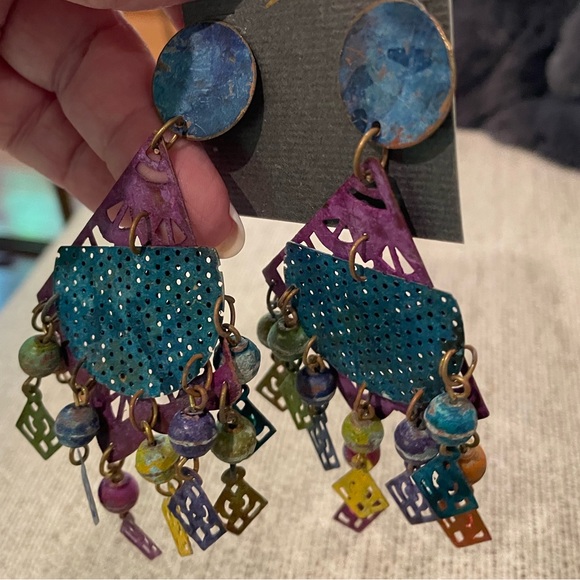 ‼️SOLD‼️Pierced Metal Colorful Dangle Earrings - Picture 3 of 7